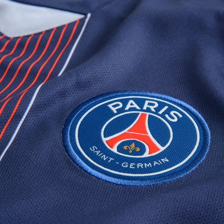 2016-17 Paris Saint-Germain FC 1a Equipación