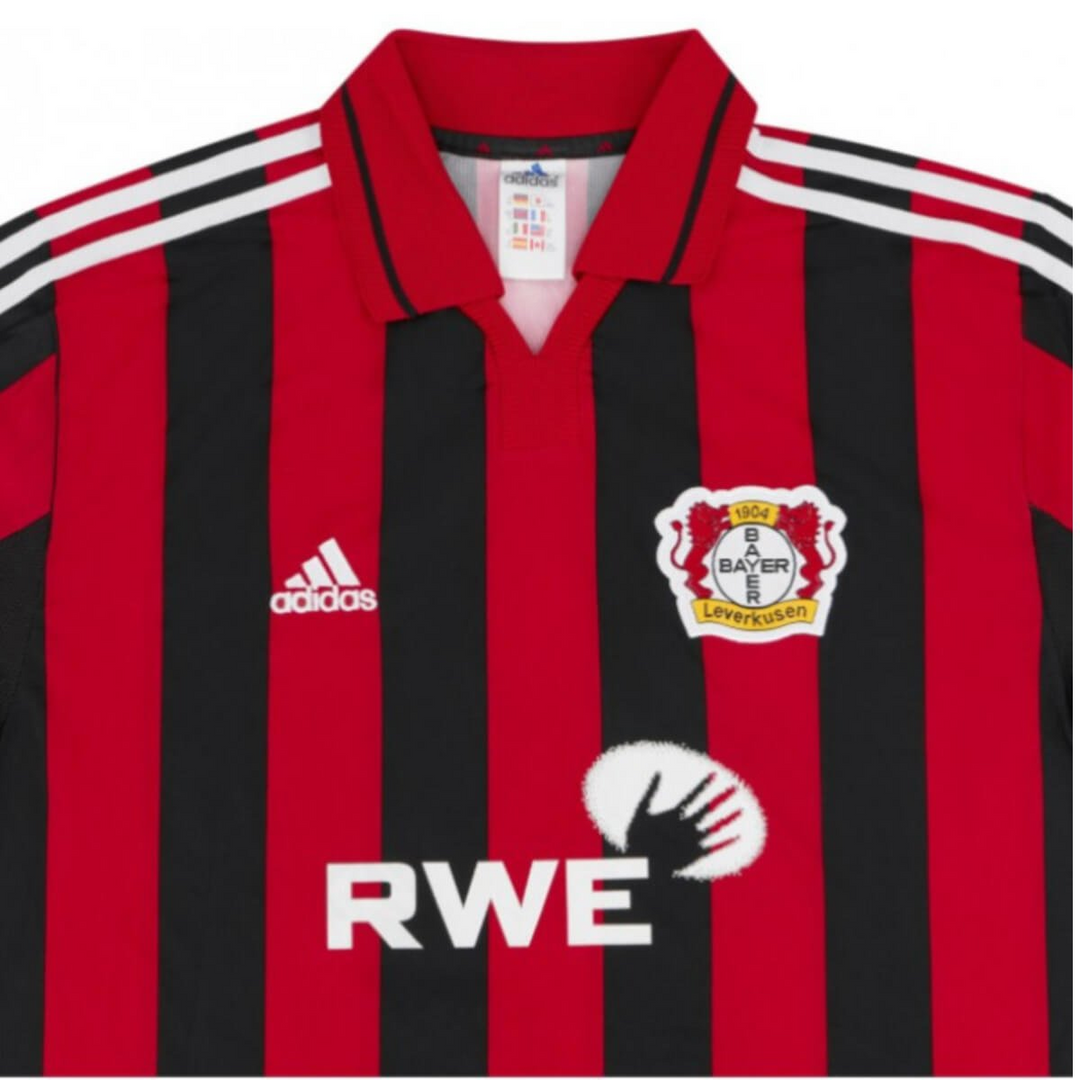 2001-02 Bayer 04 Leverkusen Thuis