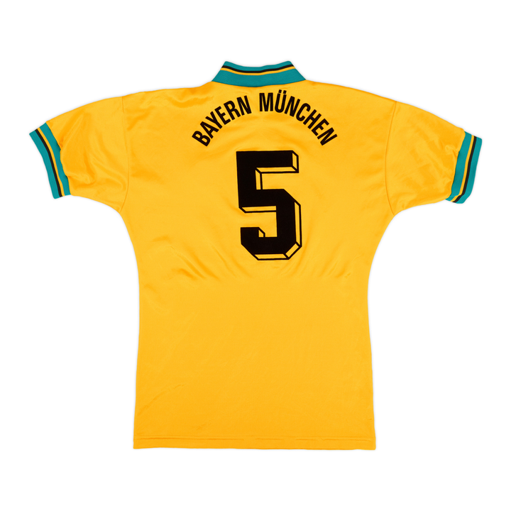 1993-94 FC Bayern München Extérieur