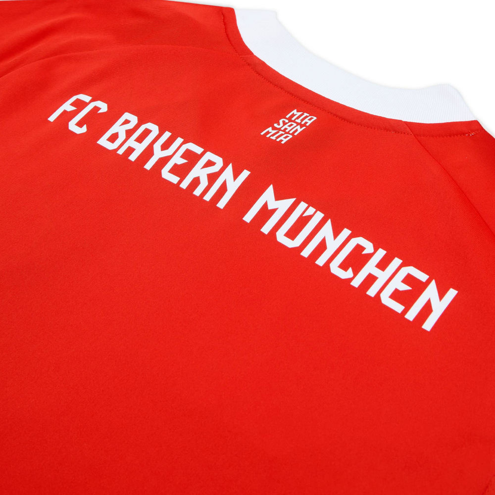 2025-26 FC Bayern München Casa