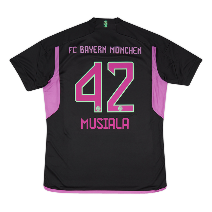 2023-24 FC Bayern München Uit