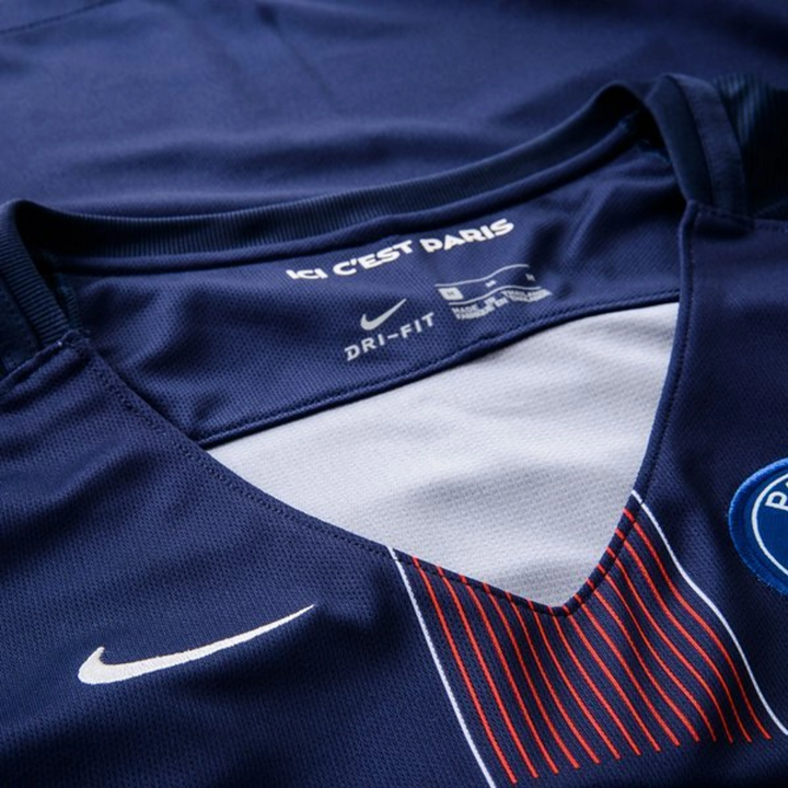 2016-17 Paris Saint-Germain FC 1a Equipación