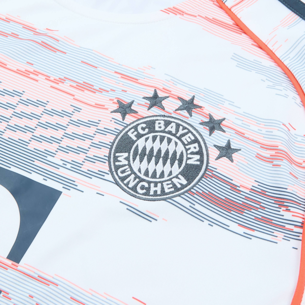 2025-26 FC Bayern München Extérieur