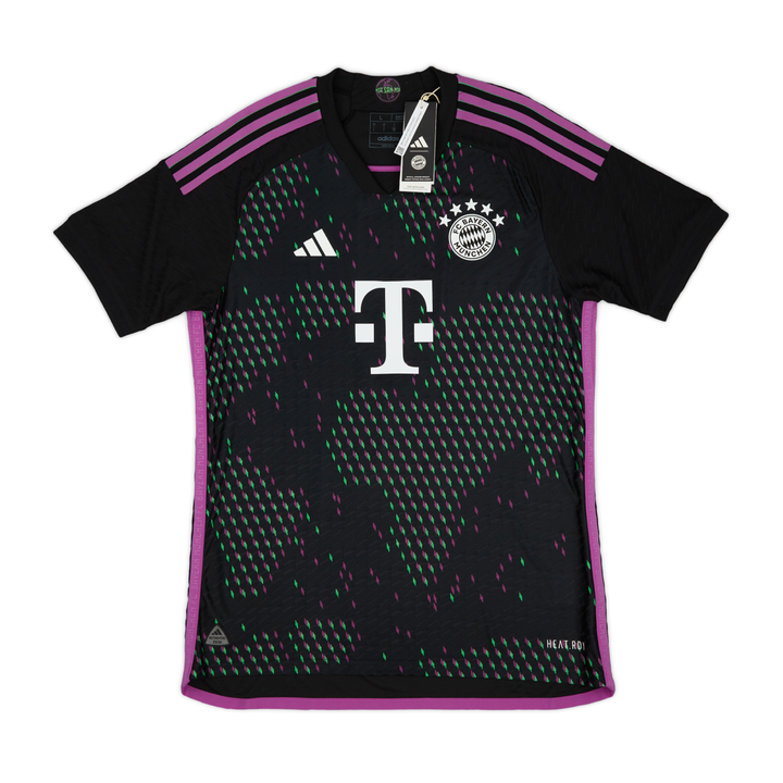 2023-24 FC Bayern München Uit